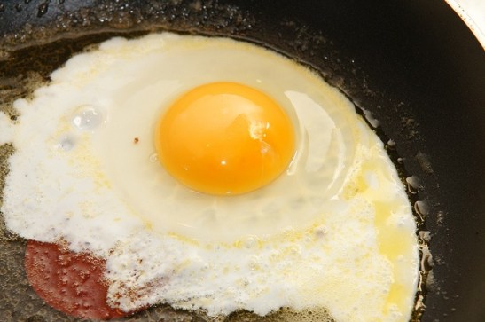 fried egg in pan