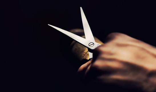 scissor-1794088_640